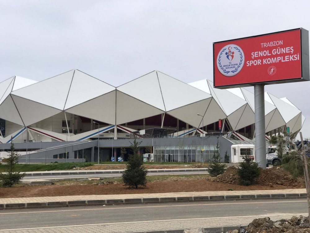 Trabzonspor'un yeni stadı Akyazı'ya tabela asıldı. - 61saat - TRABZON HABER SAYFASI